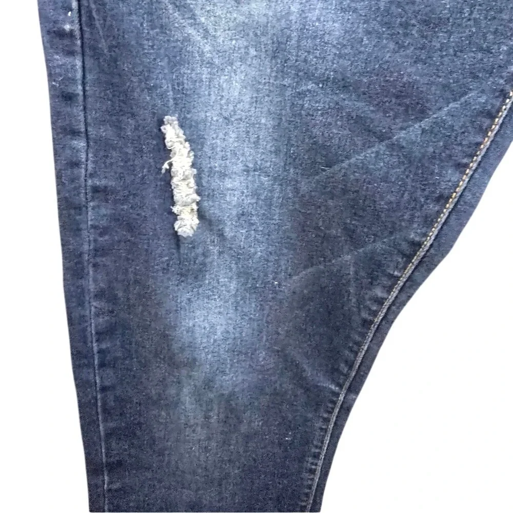 California Vintage Womens Distressed Skinny Jeans  Wash Blue Size 34‎ Distressed